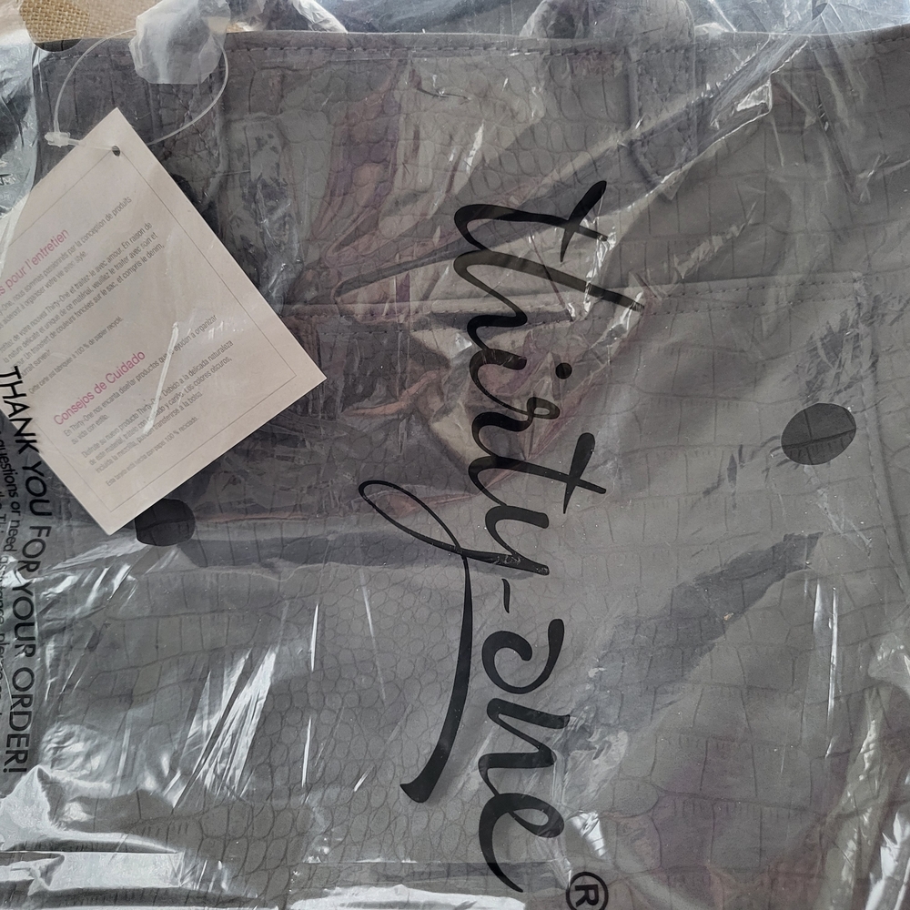 Thirty-One Gray Crocodile Vinyl Textured Window Shopper Bag